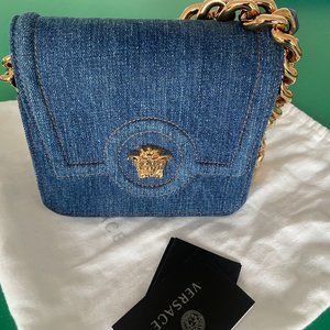 La Medusa Denim Shoulder Bag